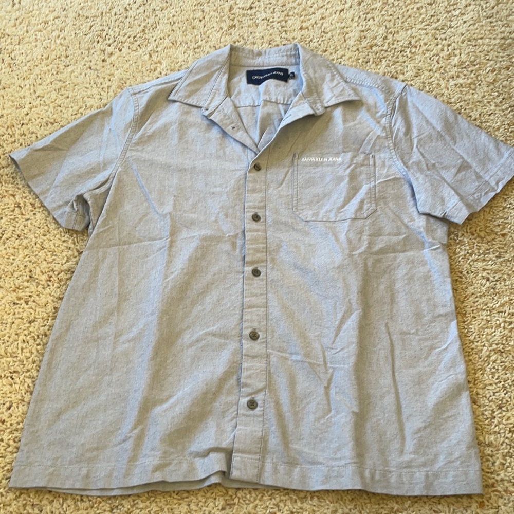 Men’s short sleeve button down